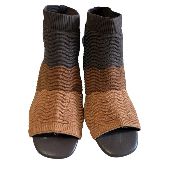 Impo Viola Stretch Brown Tan Chevron Knit Block Heels Peep Toes Sandals 11M - Picture 6 of 13